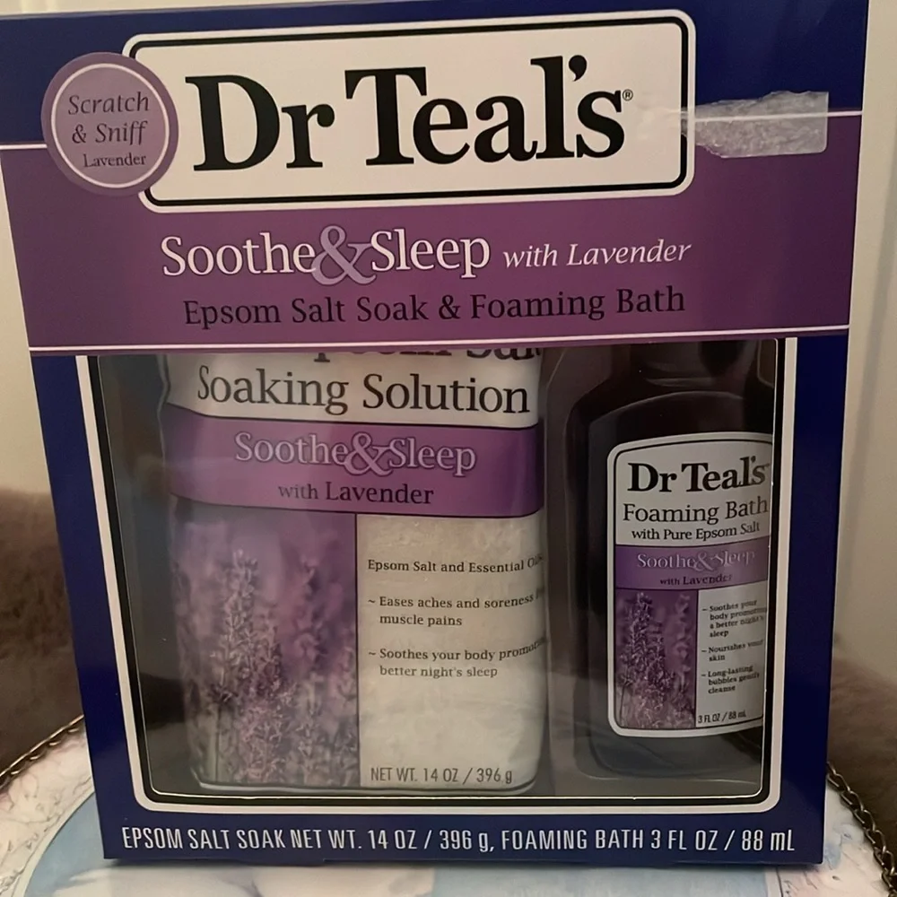 Epsom Salt Soak & Foaming Bath Set - Lavender and Eucalyptus - Picture 2 of 5